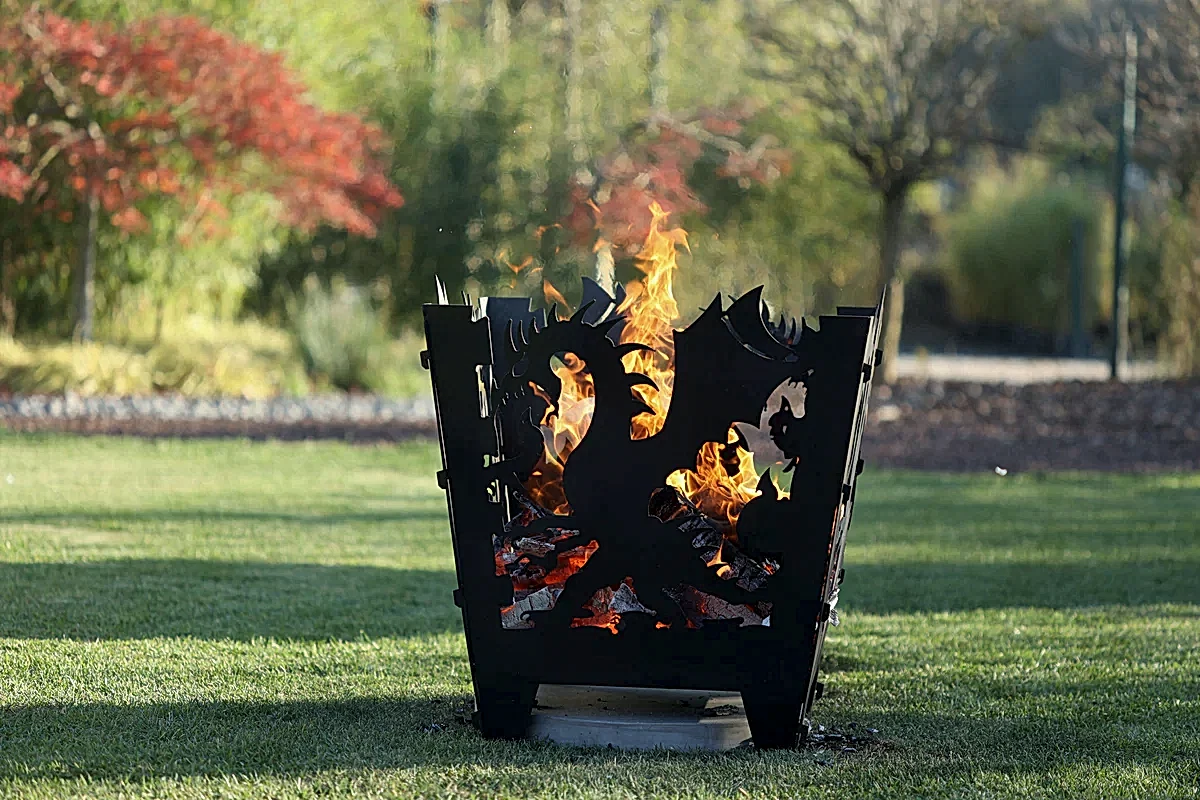 Dragon Açık Hava Bahçe Şöminesi Siyah