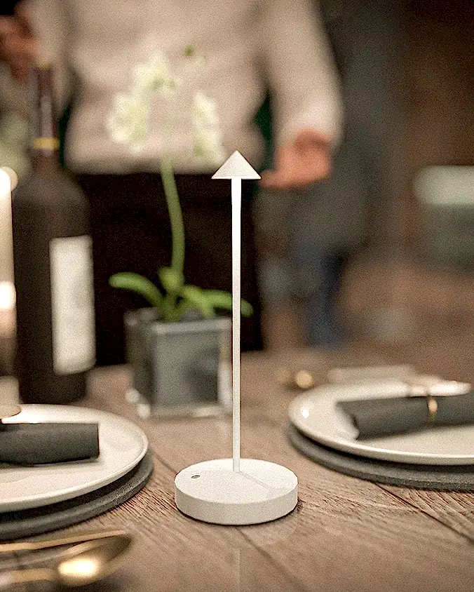 Angelina Minimal Şarjlı Masa Lambası – Beyaz