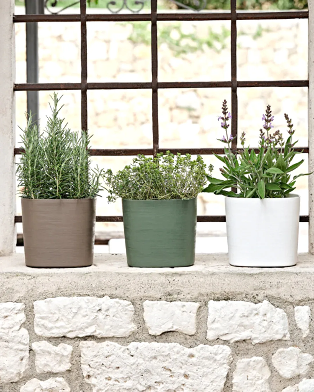 Capri 38 Kırmızı Plastik Akıllı Saksı