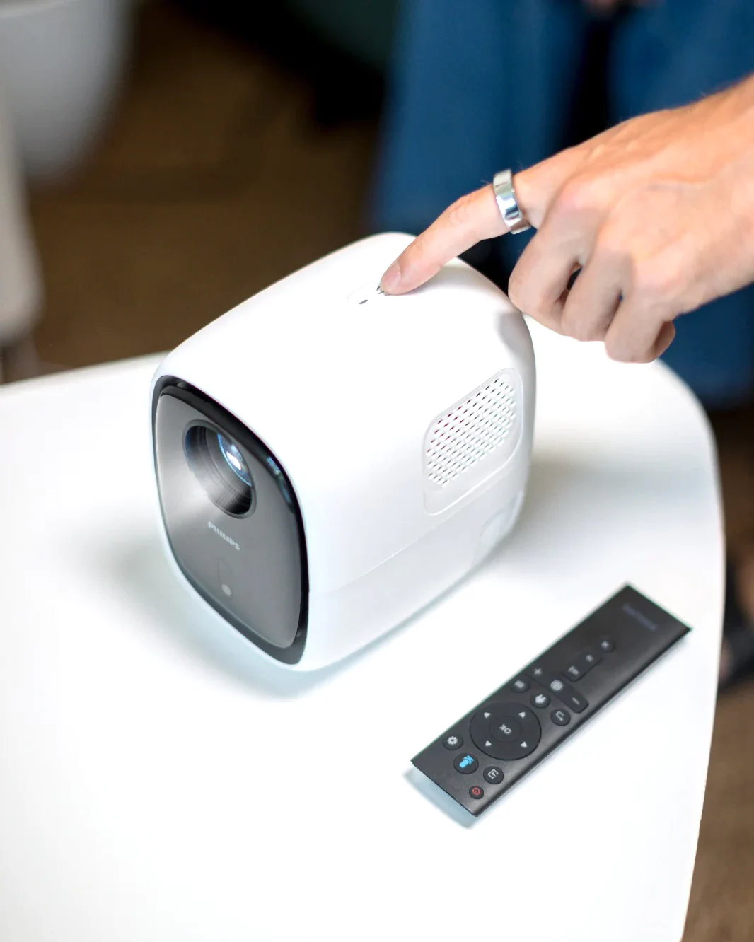 Philips NeoPix 130 Akıllı Ev Projektörü Beyaz